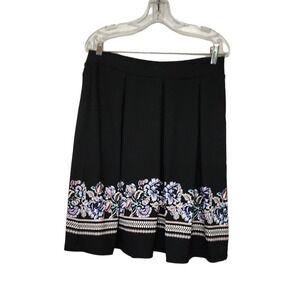 East 1946 A-line Pleated Floral Accent Skirt Size Medium